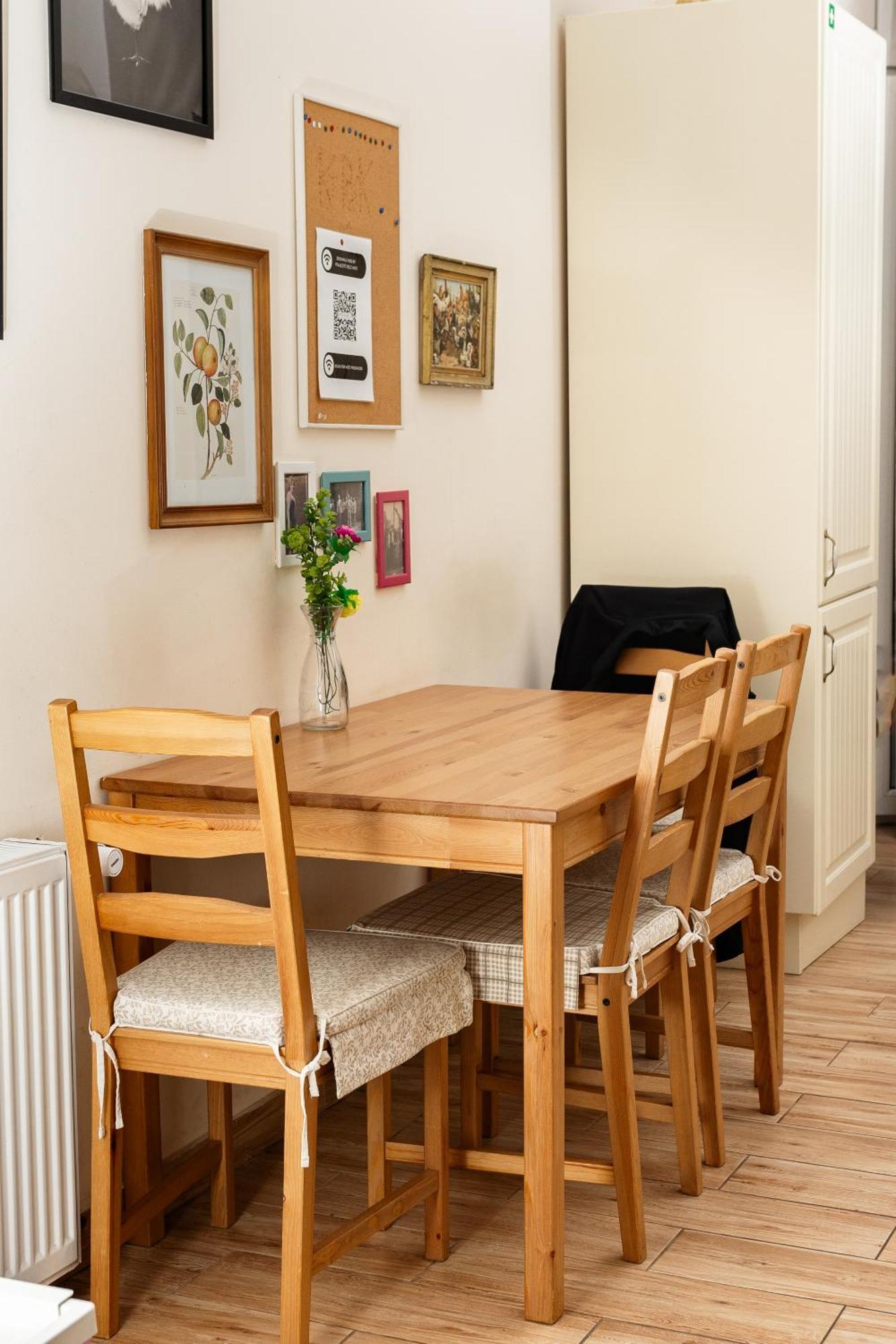 Homely 4 Bedroom Apartment - Old Town - By Upstairs Cracovia Esterno foto