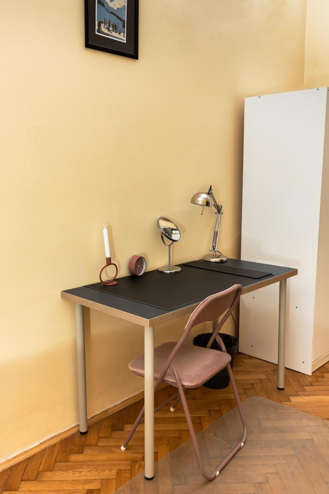 Homely 4 Bedroom Apartment - Old Town - By Upstairs Cracovia Esterno foto