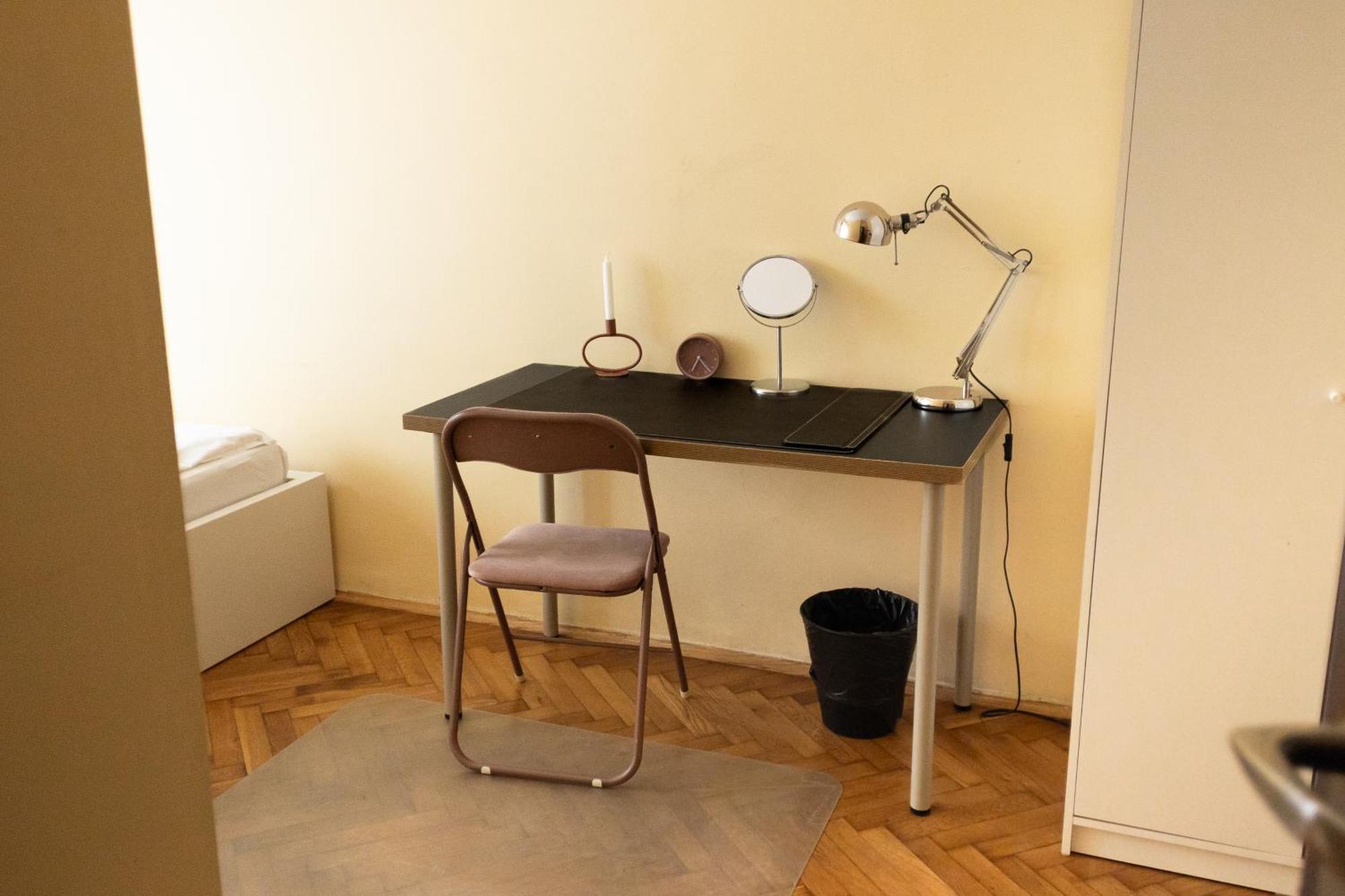 Homely 4 Bedroom Apartment - Old Town - By Upstairs Cracovia Esterno foto