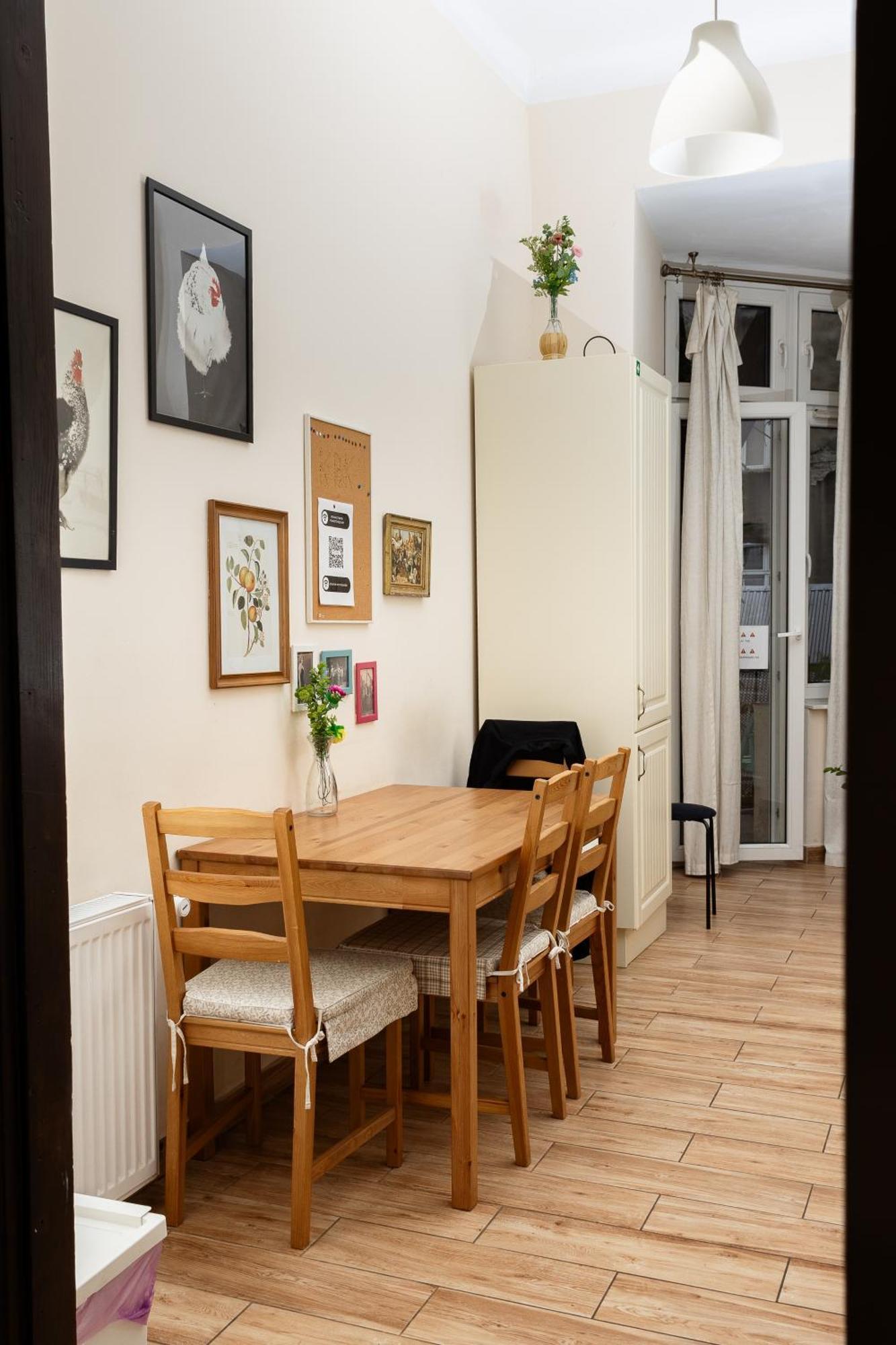 Homely 4 Bedroom Apartment - Old Town - By Upstairs Cracovia Esterno foto